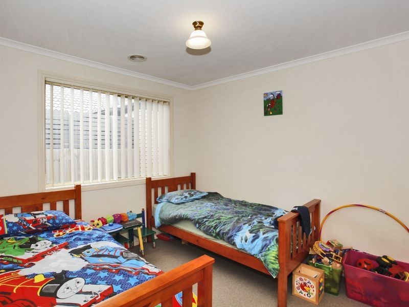 51 Clifford Drive, Pakenham VIC 3810