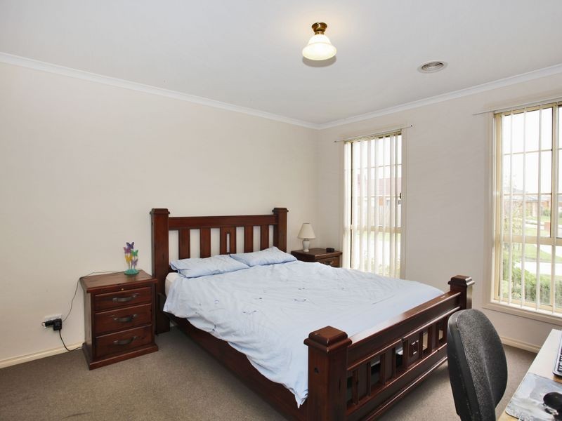 51 Clifford Drive, Pakenham VIC 3810