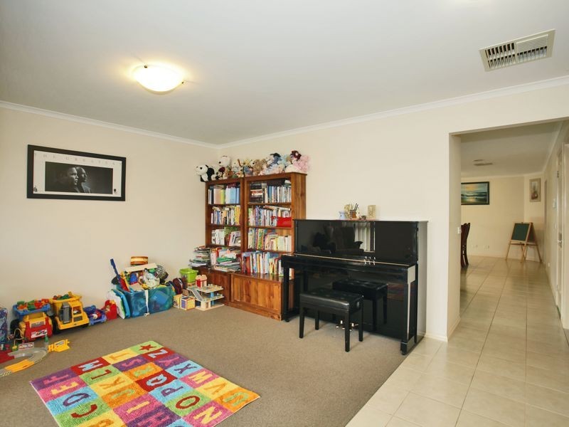 51 Clifford Drive, Pakenham VIC 3810