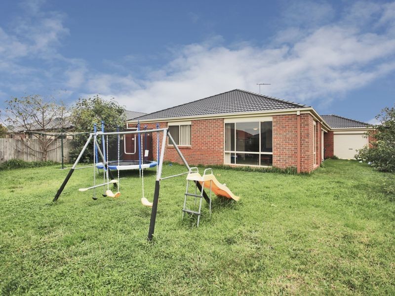 51 Clifford Drive, Pakenham VIC 3810