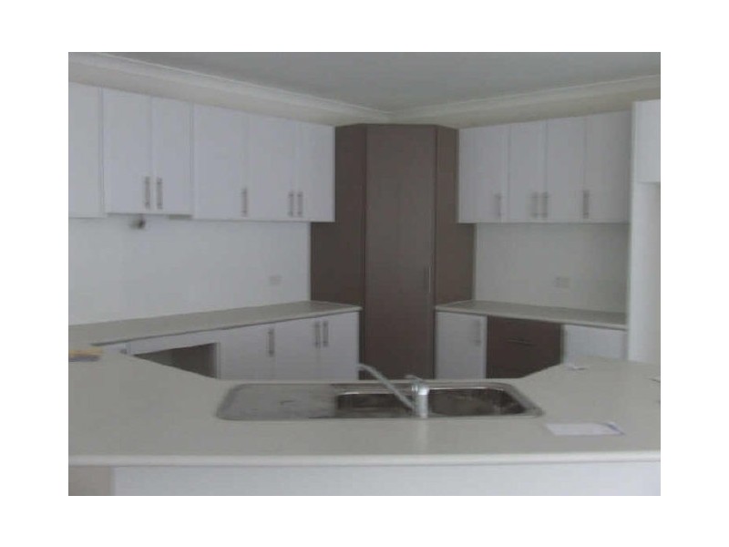 19 Killarney Crescent, Pakenham VIC 3810