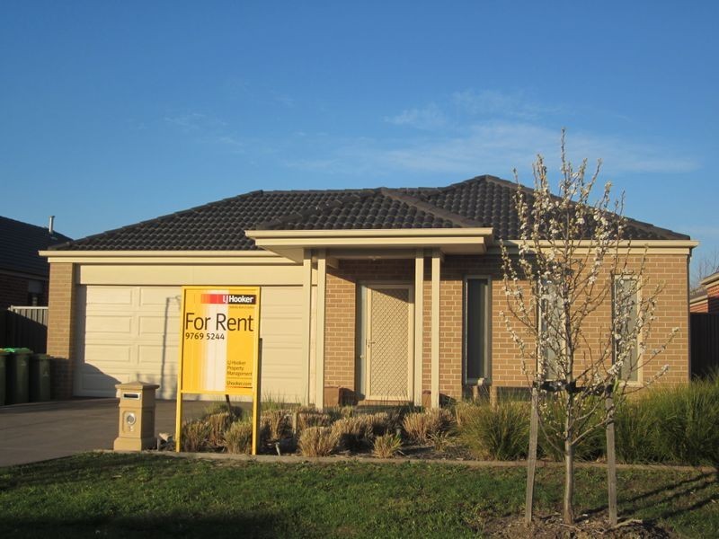 35 Downing Square, Pakenham VIC 3810