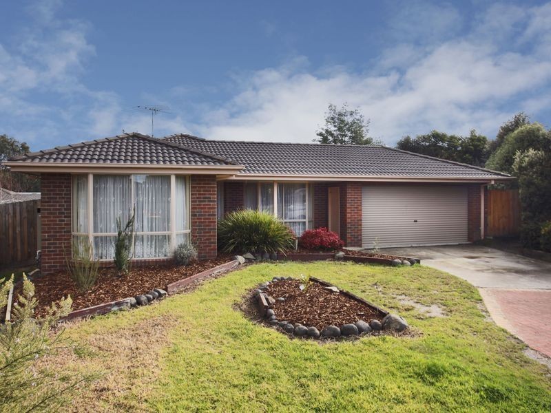 2 Anna Court, Pakenham VIC 3810