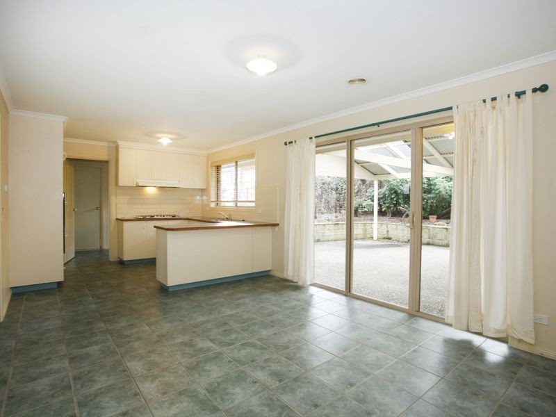 2 Anna Court, Pakenham VIC 3810