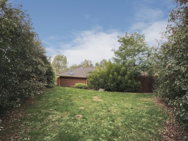 2 Anna Court, Pakenham VIC 3810