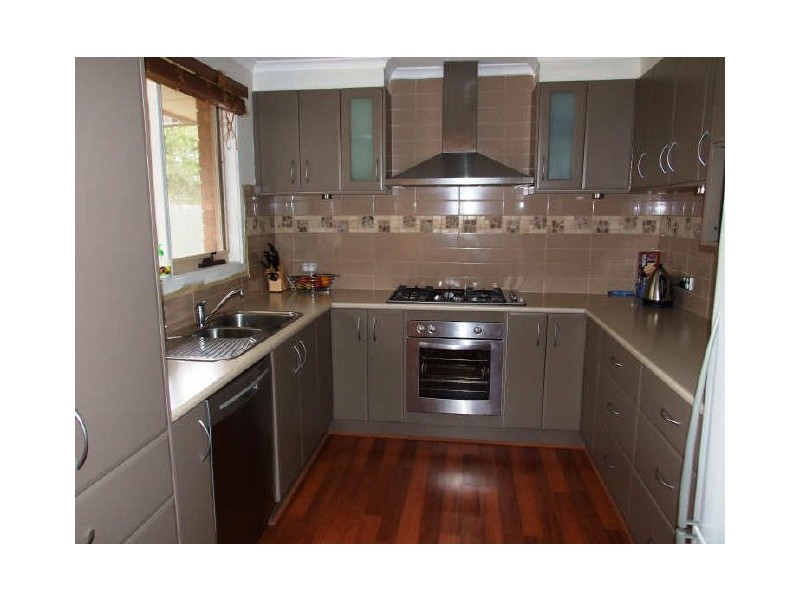 7 Eleanor Court, Pakenham VIC 3810