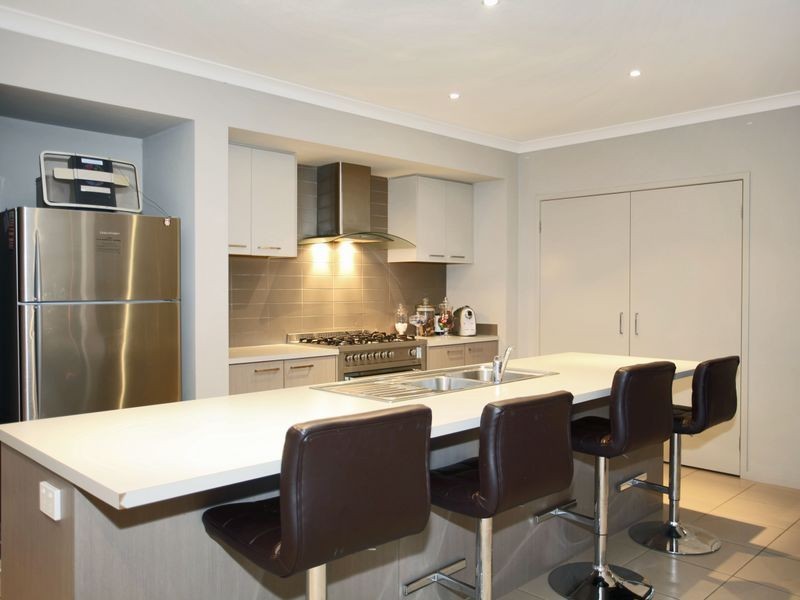 36 Botanic Drive, Pakenham VIC 3810