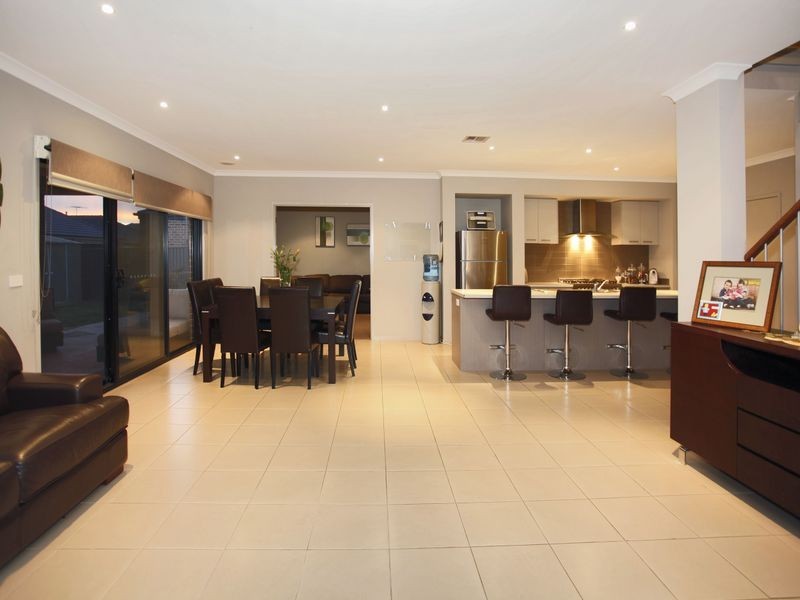 36 Botanic Drive, Pakenham VIC 3810