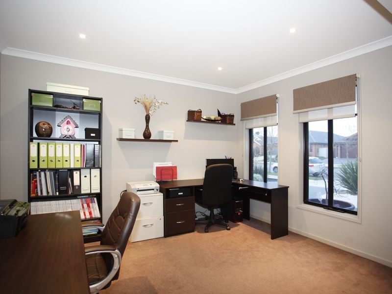 36 Botanic Drive, Pakenham VIC 3810