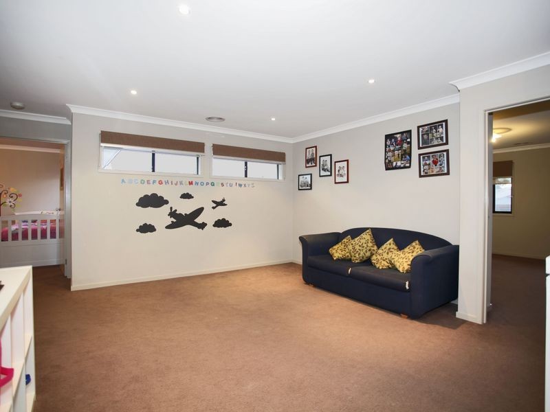 36 Botanic Drive, Pakenham VIC 3810