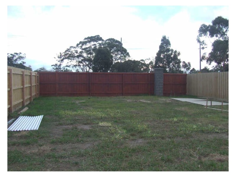 25 Wakenshaw Crescent, Pakenham VIC 3810