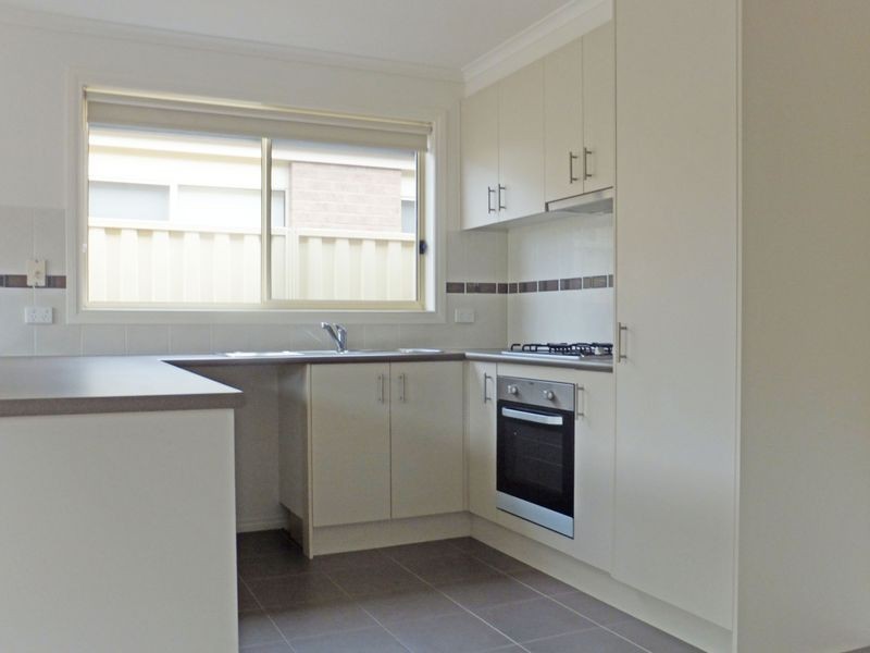 27 Webster Way, Pakenham VIC 3810