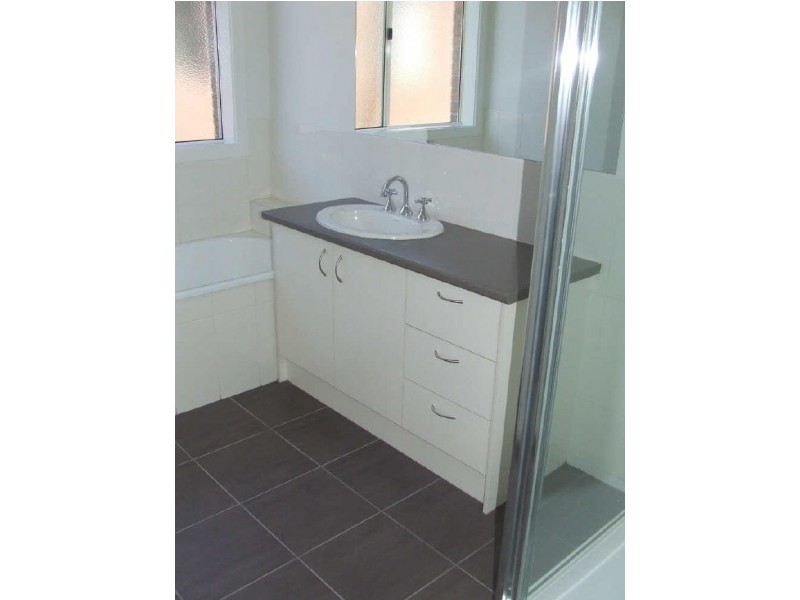 8 Volta Lane, Pakenham VIC 3810