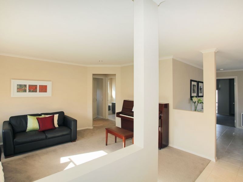 4 Bohemia Crescent, Pakenham VIC 3810
