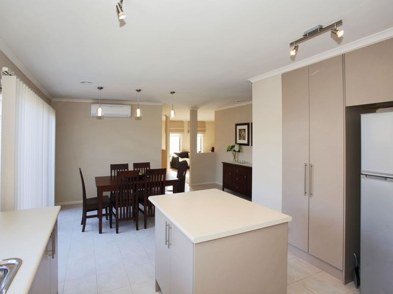 4 Bohemia Crescent, Pakenham VIC 3810
