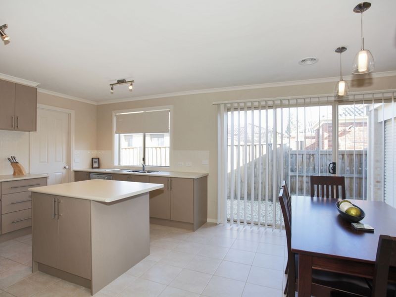 4 Bohemia Crescent, Pakenham VIC 3810