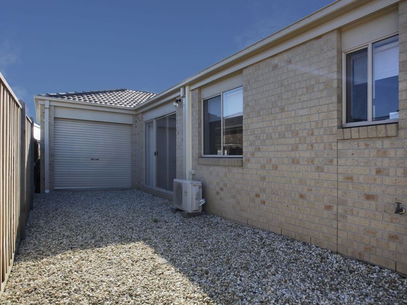 4 Bohemia Crescent, Pakenham VIC 3810