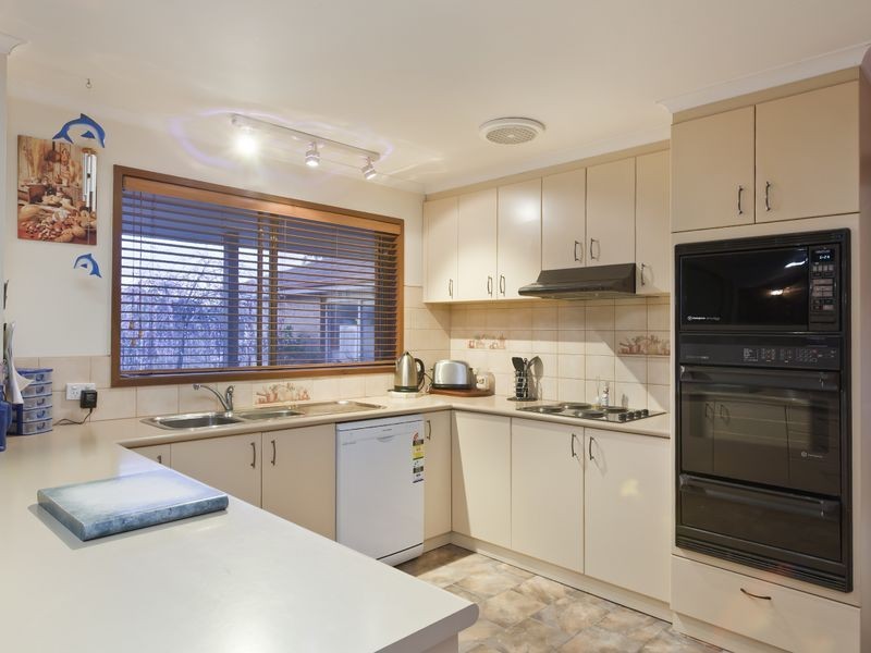 36 Thwaites Road, Pakenham VIC 3810