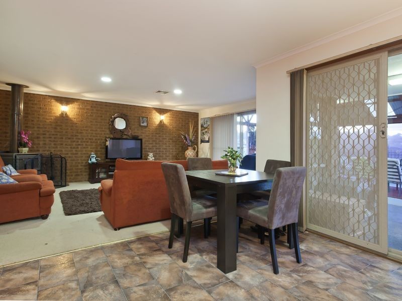 36 Thwaites Road, Pakenham VIC 3810