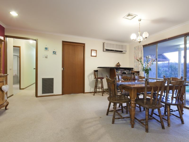 36 Thwaites Road, Pakenham VIC 3810