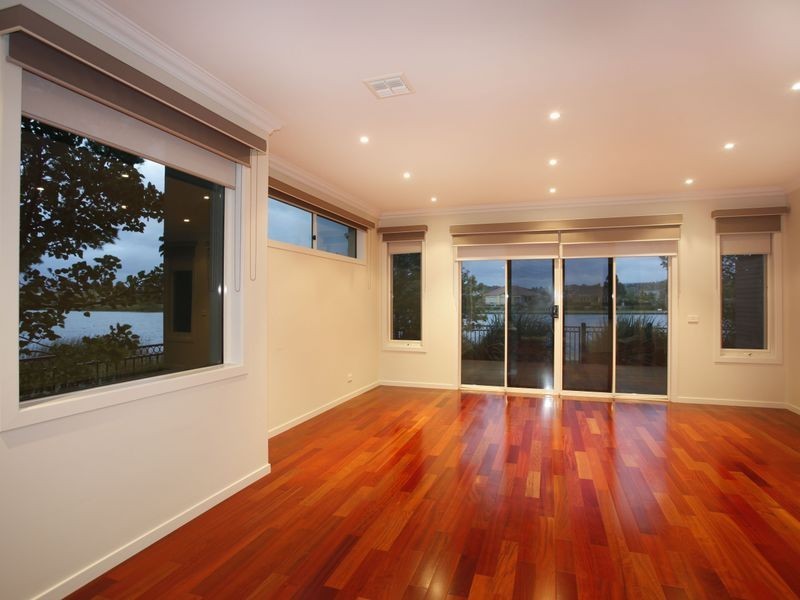 4/16-20 Cormorant Parade, Pakenham VIC 3810