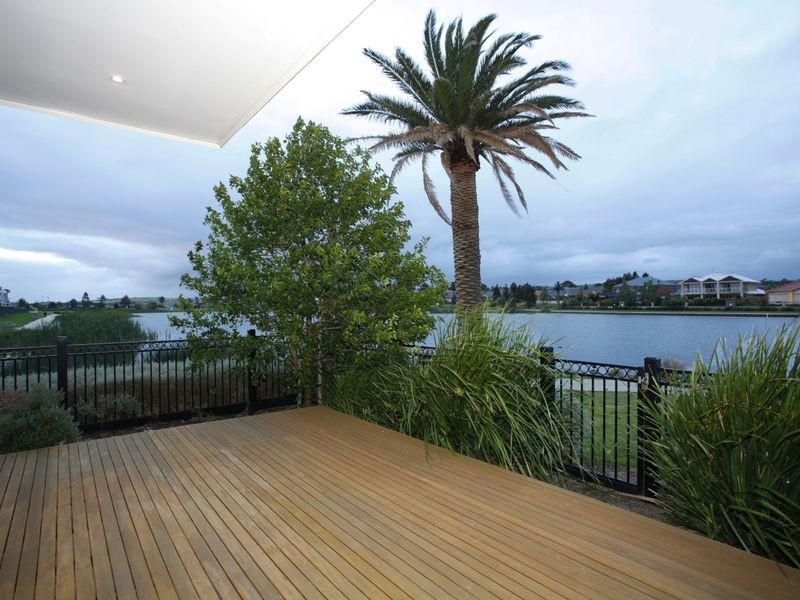 4/16-20 Cormorant Parade, Pakenham VIC 3810