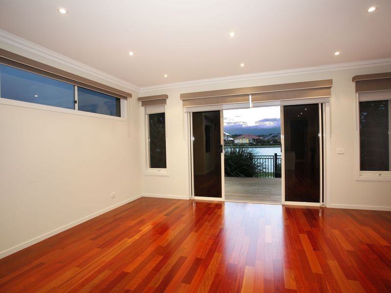 4/16-20 Cormorant Parade, Pakenham VIC 3810