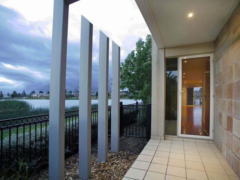 4/16-20 Cormorant Parade, Pakenham VIC 3810
