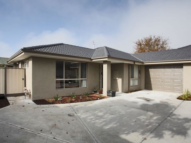 12b Savage Street, Pakenham VIC 3810