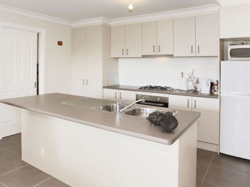 12b Savage Street, Pakenham VIC 3810
