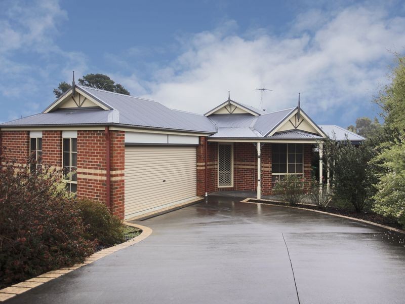 7 Renlik Court, Pakenham VIC 3810