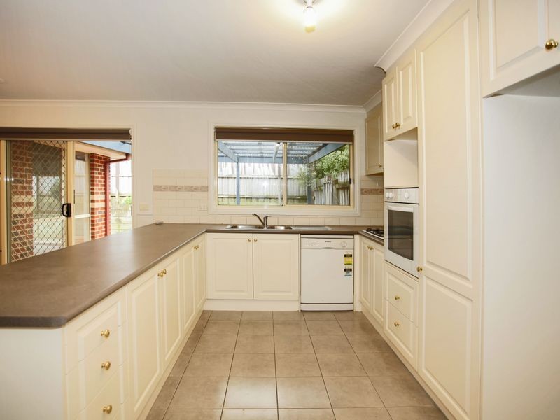 7 Renlik Court, Pakenham VIC 3810