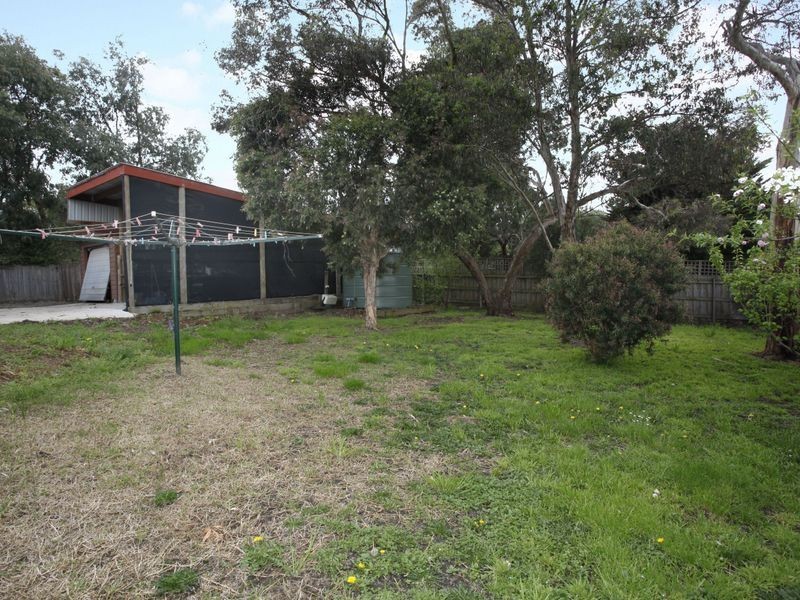 1 Irving Road, Pakenham VIC 3810