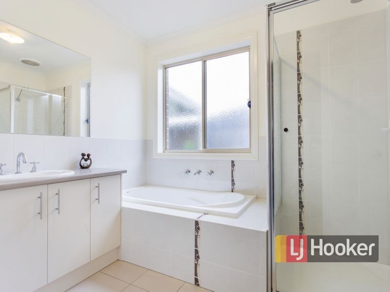 3 Laurel Lane, Pakenham VIC 3810