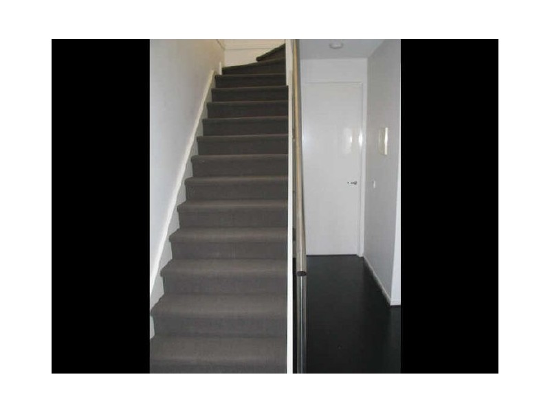 9/2 The Entrance, Pakenham VIC 3810