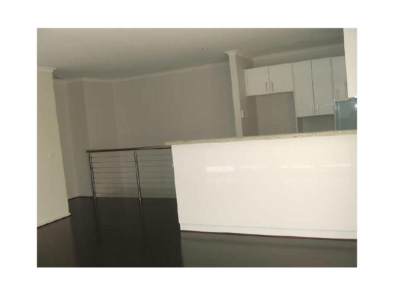 9/2 The Entrance, Pakenham VIC 3810