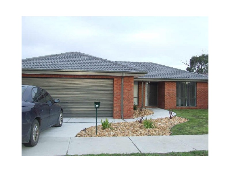 38 Parman Avenue, Pakenham VIC 3810