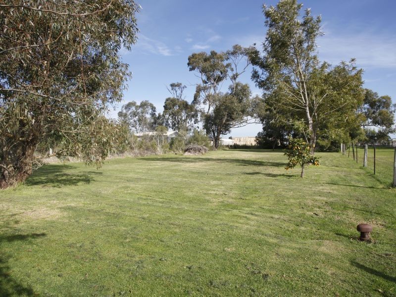 21 Flinders Road, Longwarry VIC 3816