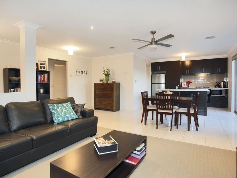 9/53 Ebony Drive, Pakenham VIC 3810