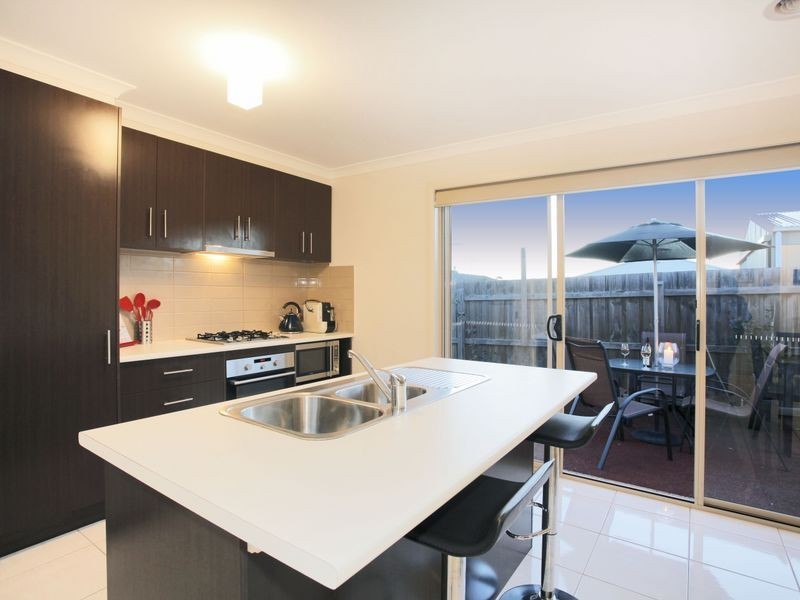 9/53 Ebony Drive, Pakenham VIC 3810