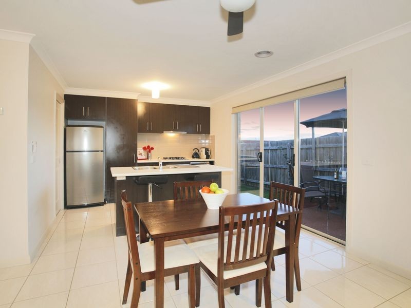 9/53 Ebony Drive, Pakenham VIC 3810