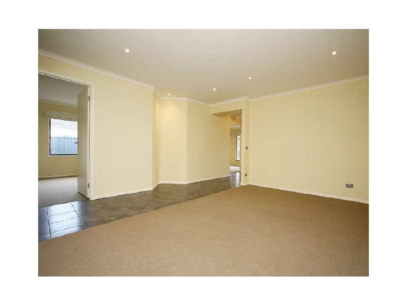 17 Paperbark Drive, Pakenham VIC 3810