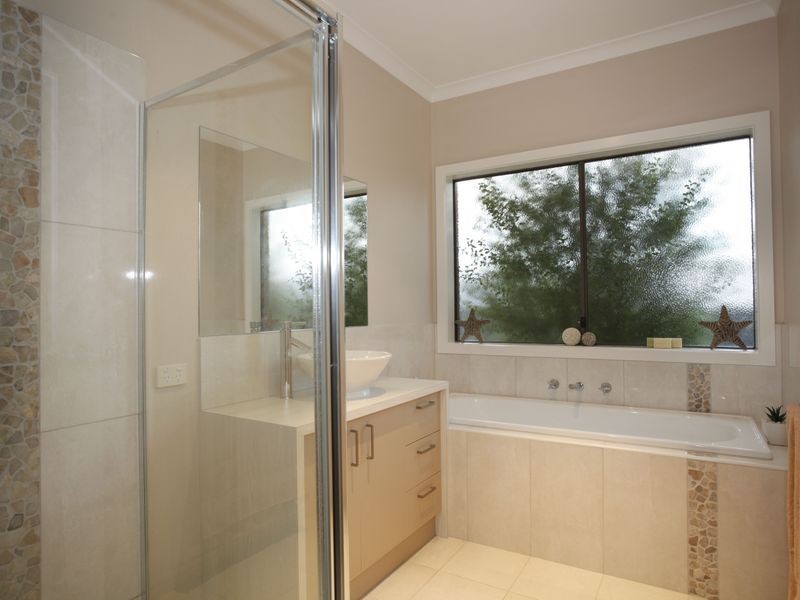 26 Huron Parkway, Pakenham VIC 3810