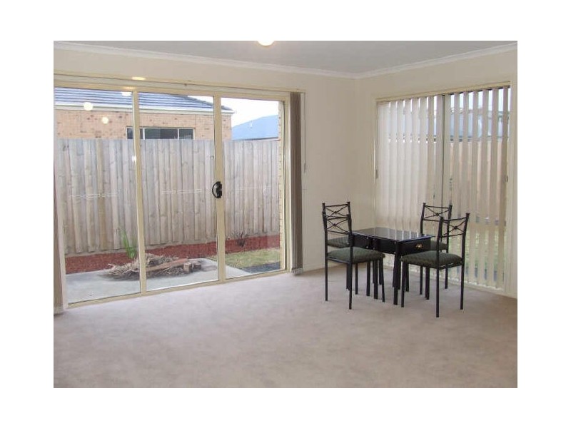 9/21-31 Parman Avenue, Pakenham VIC 3810