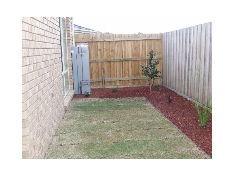 9/21-31 Parman Avenue, Pakenham VIC 3810