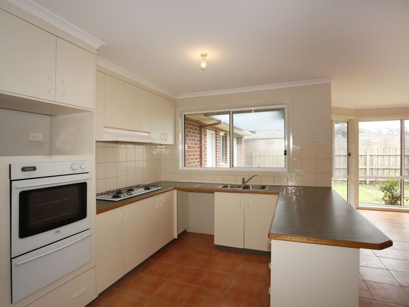 14 Wisteria Court, Pakenham VIC 3810