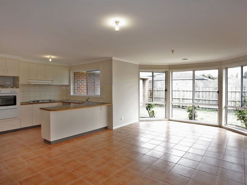 14 Wisteria Court, Pakenham VIC 3810