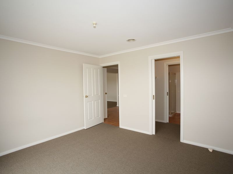 14 Wisteria Court, Pakenham VIC 3810