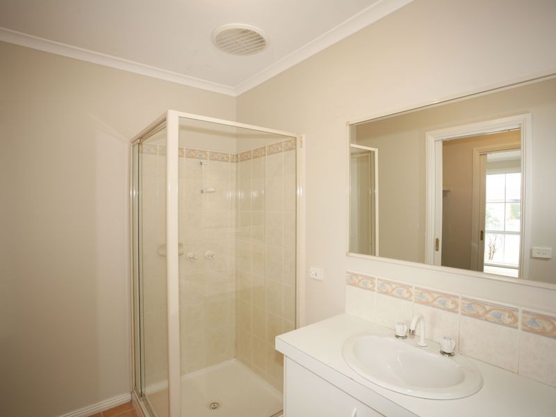 14 Wisteria Court, Pakenham VIC 3810