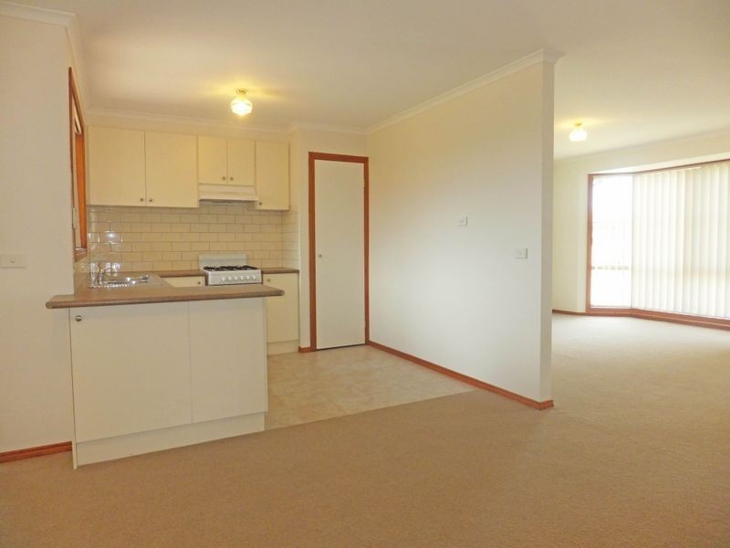 2 Rossi Close, Pakenham VIC 3810